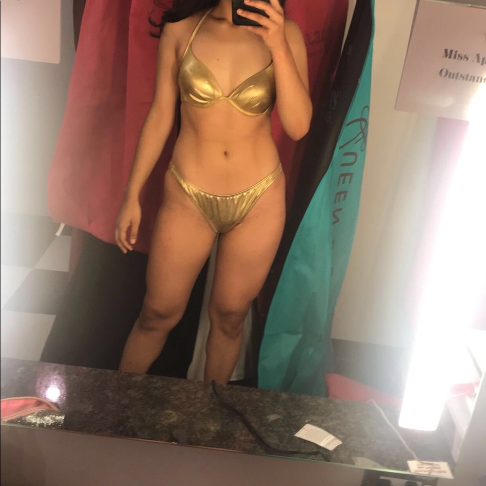 Alyce Pelletier pageant swimsuit